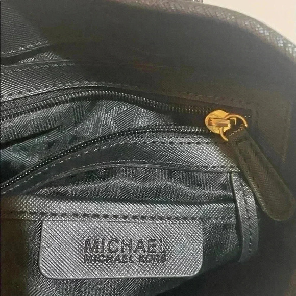 Michael kors Black saffiano leather hobo handbag - Picture 10 of 11